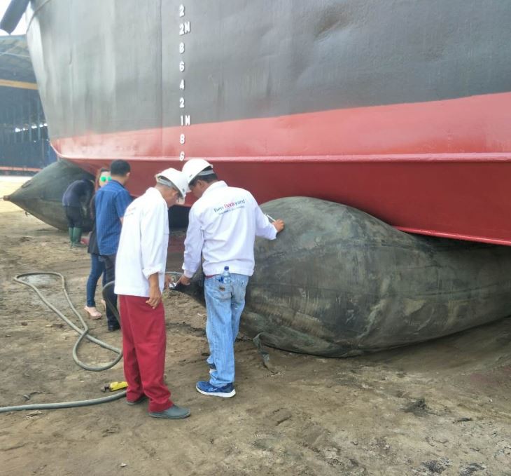 Evergreen Maritime Floating Rubber Rollers Marine Bags Heavy Lift Launching Airbags for Ship Dredgers Tugboat Fishing Boat